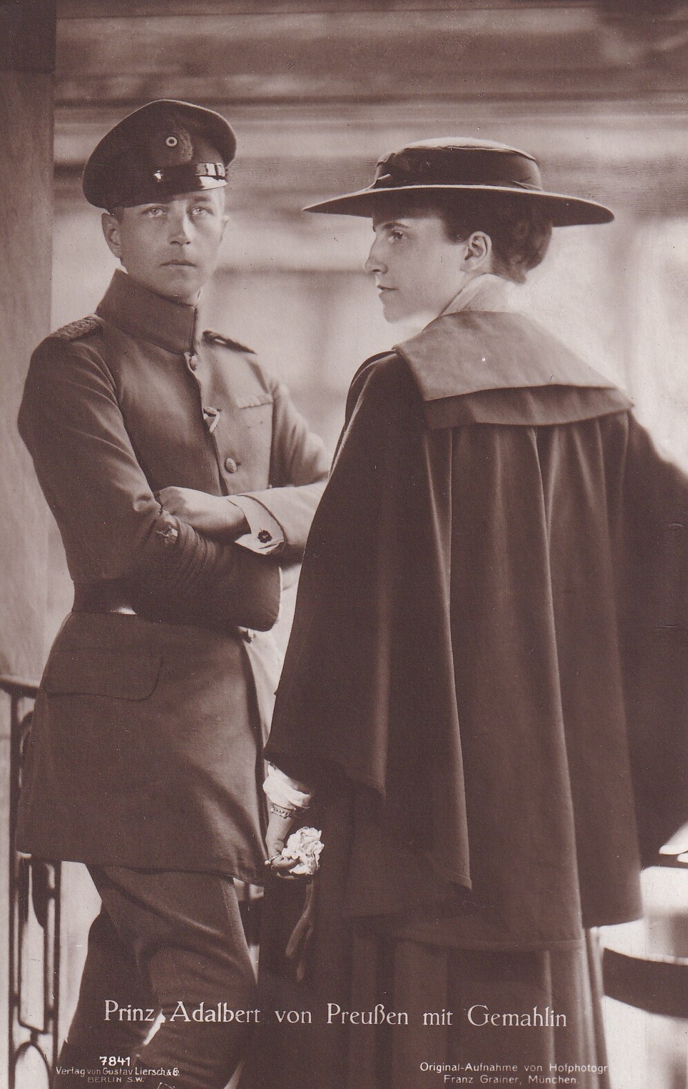 Bildpostkarte mit Foto des Prinzen Adalbert von Preußen und seiner Frau Adelheid, 1917 (Schloß Wernigerode GmbH RR-F)