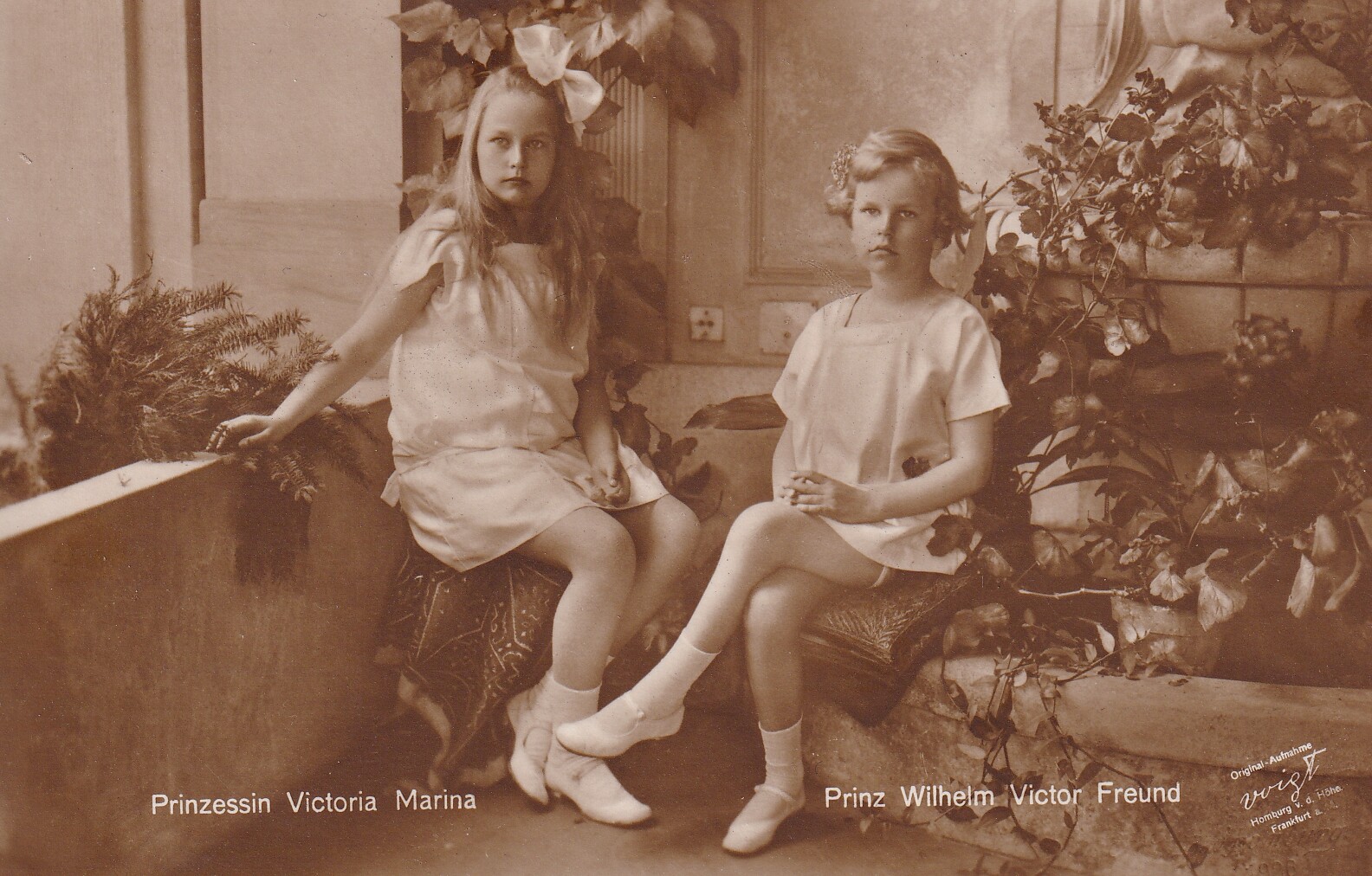 Bildpostkarte mit Foto der beiden Kinder von Adalbert Prinz von Preußen, 1926 (Schloß Wernigerode GmbH RR-F)