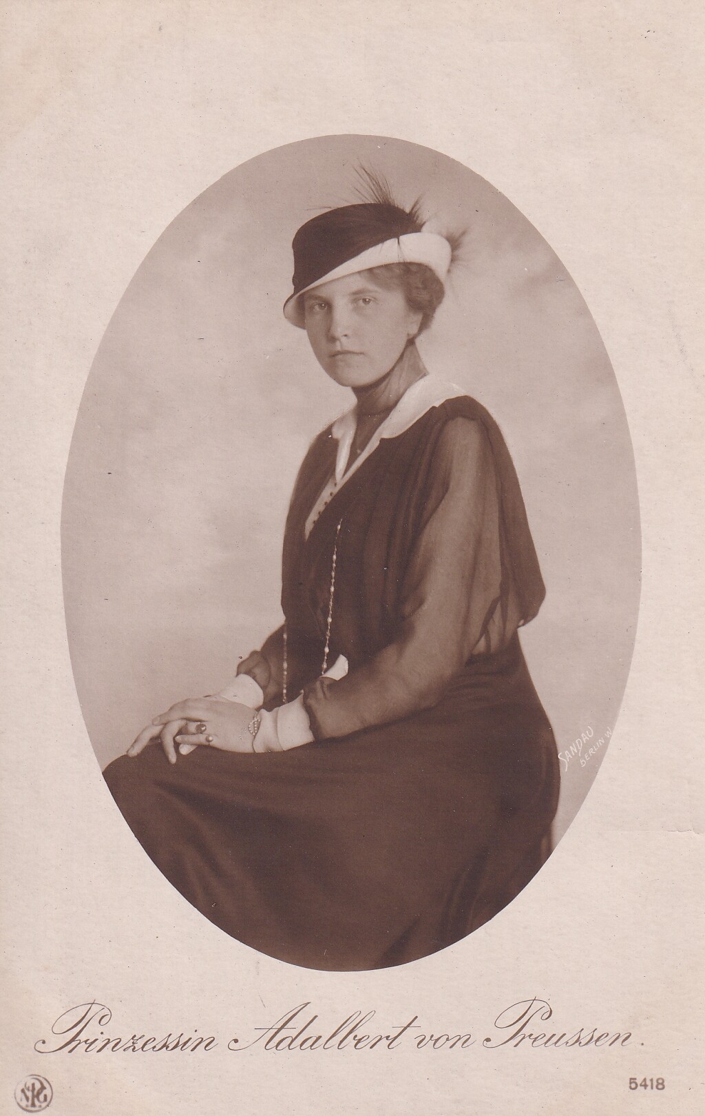 Bildpostkarte mit Foto der Prinzessin Adelheid von Preußen, 1915 (Schloß Wernigerode GmbH RR-F)