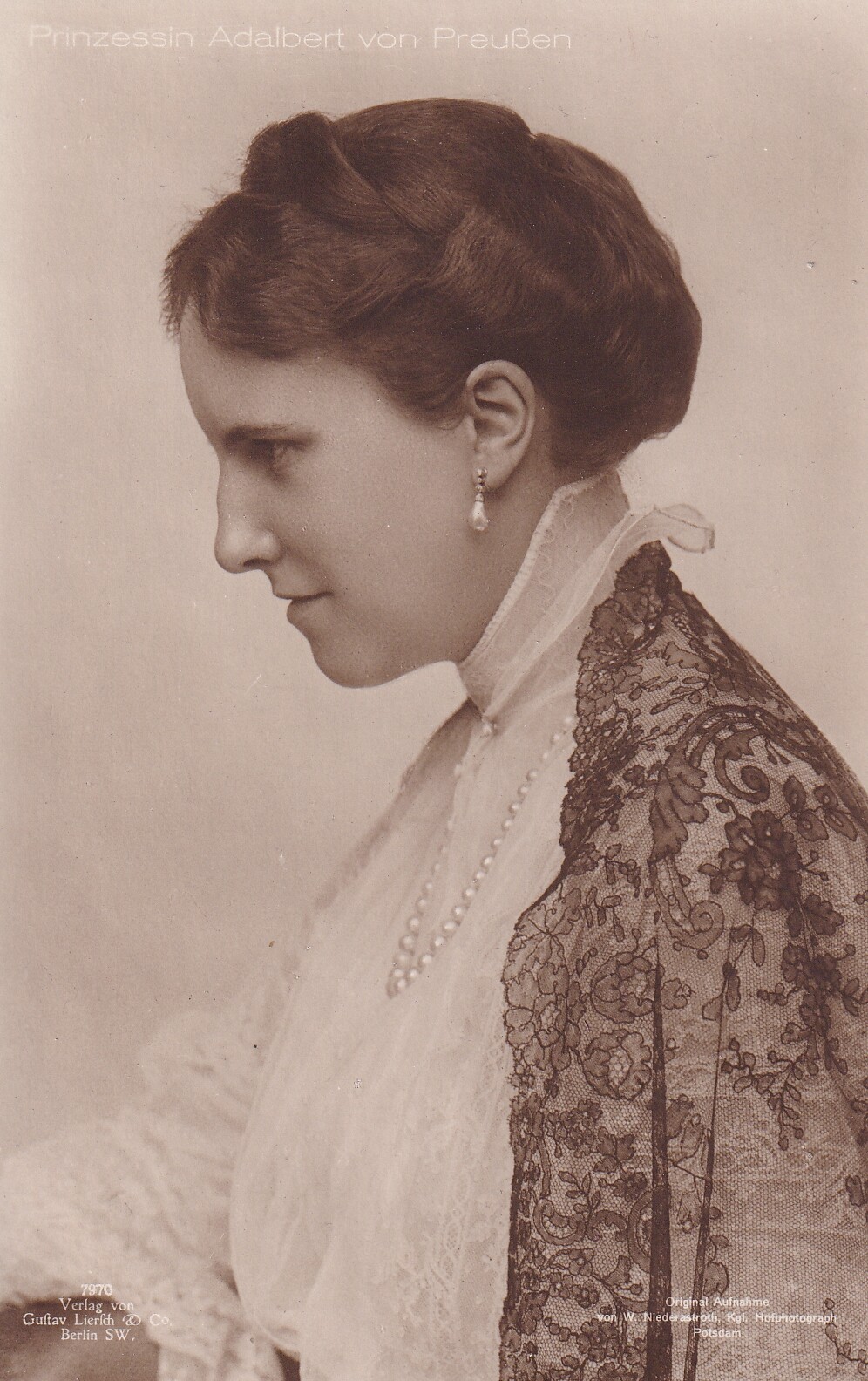 Bildpostkarte mit Foto der Prinzessin Adelheid von Preußen, 1918 (Schloß Wernigerode GmbH RR-F)