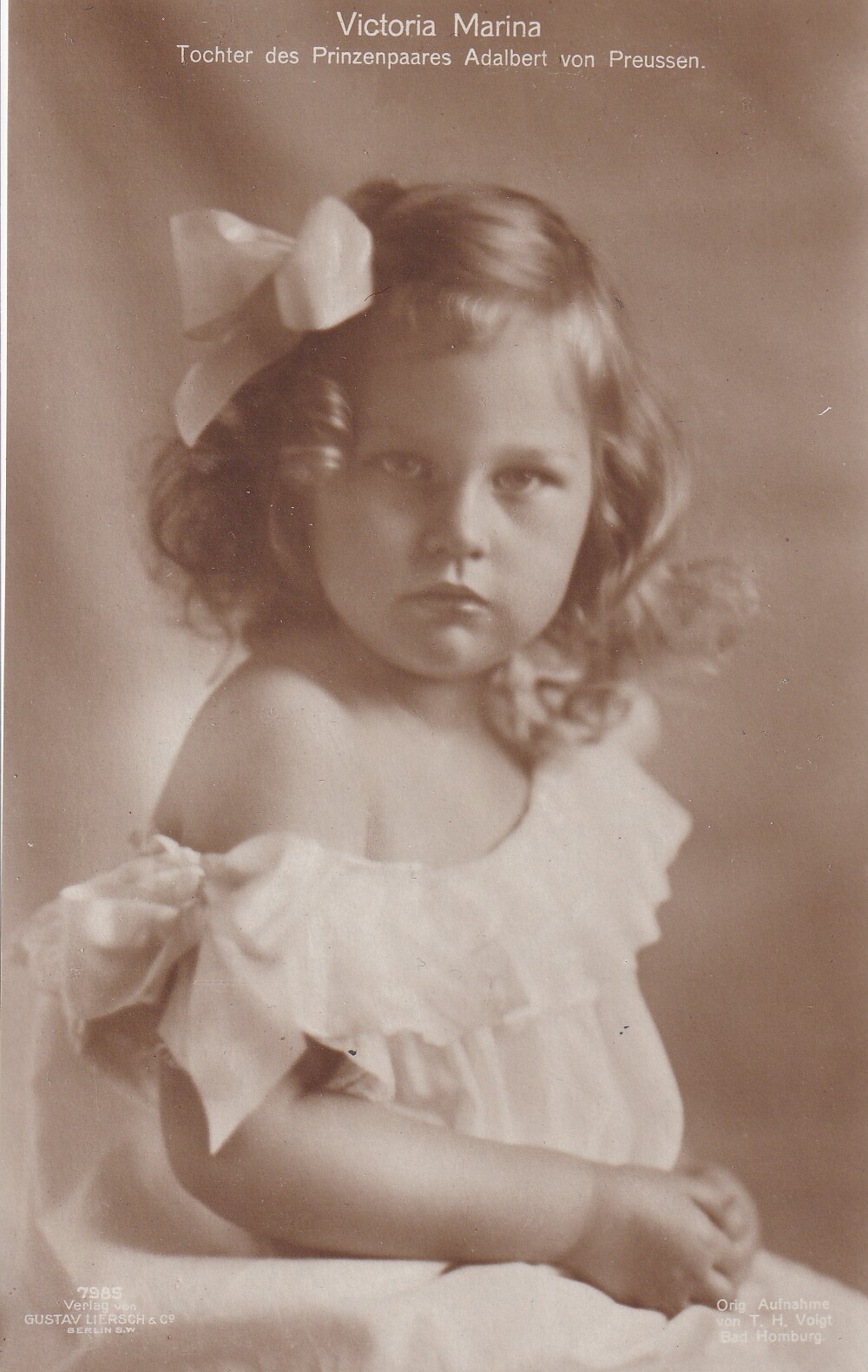 Bildpostkarte mit Foto von Victoria Marina Prinzessin von Preußen, 1920 (Schloß Wernigerode GmbH RR-F)