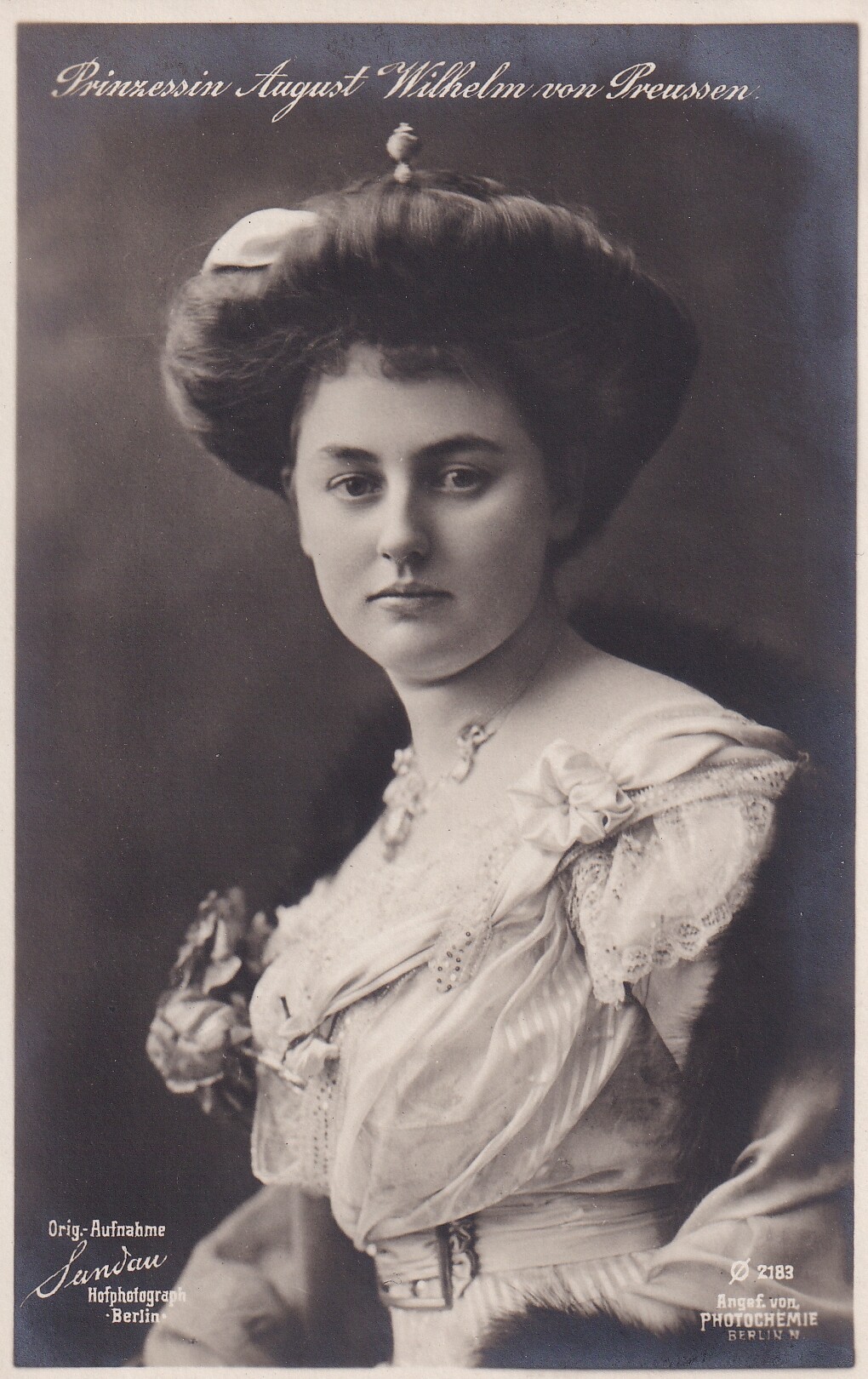 Bildpostkarte mit Foto der Prinzessin Alexandra Viktoria von Preußen, 1909 (Schloß Wernigerode GmbH RR-F)