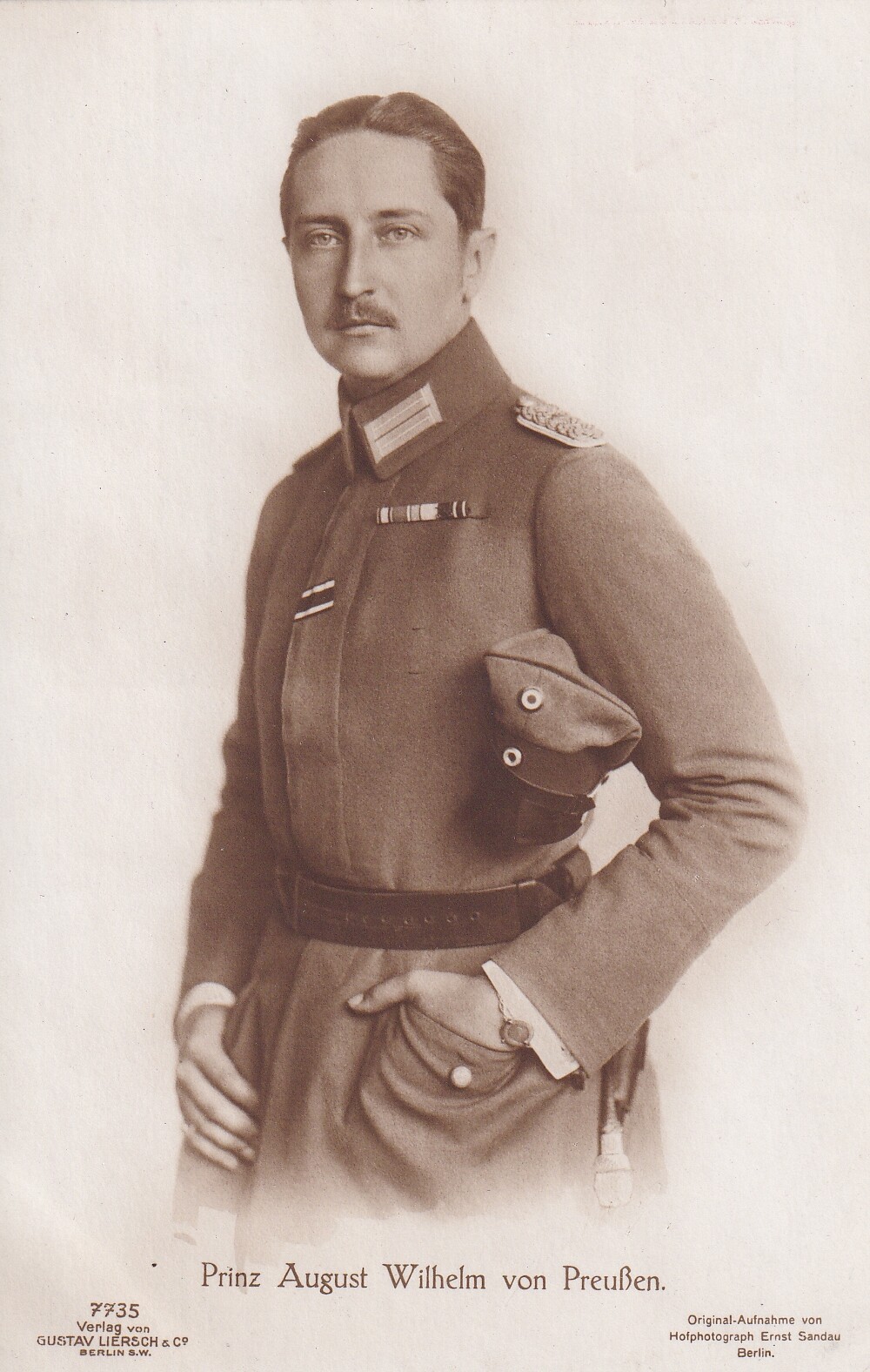 Bildpostkarte mit Foto des Prinzen August Wilhelm von Preußen, 1917 (Schloß Wernigerode GmbH RR-F)
