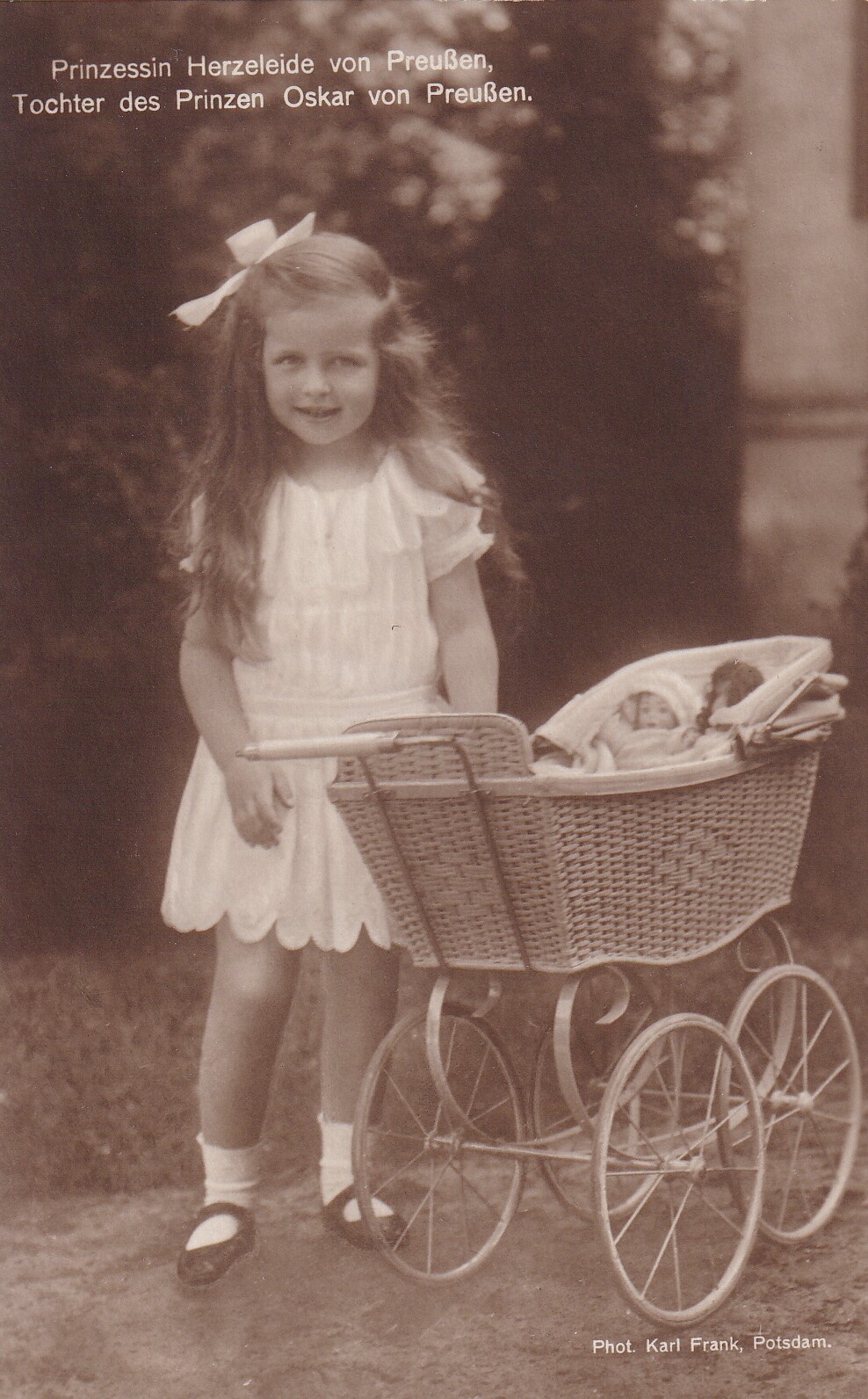 Bildpostkarte mit Foto der Herzleide Prinzessin von Preußen, 1924 (Schloß Wernigerode GmbH RR-F)