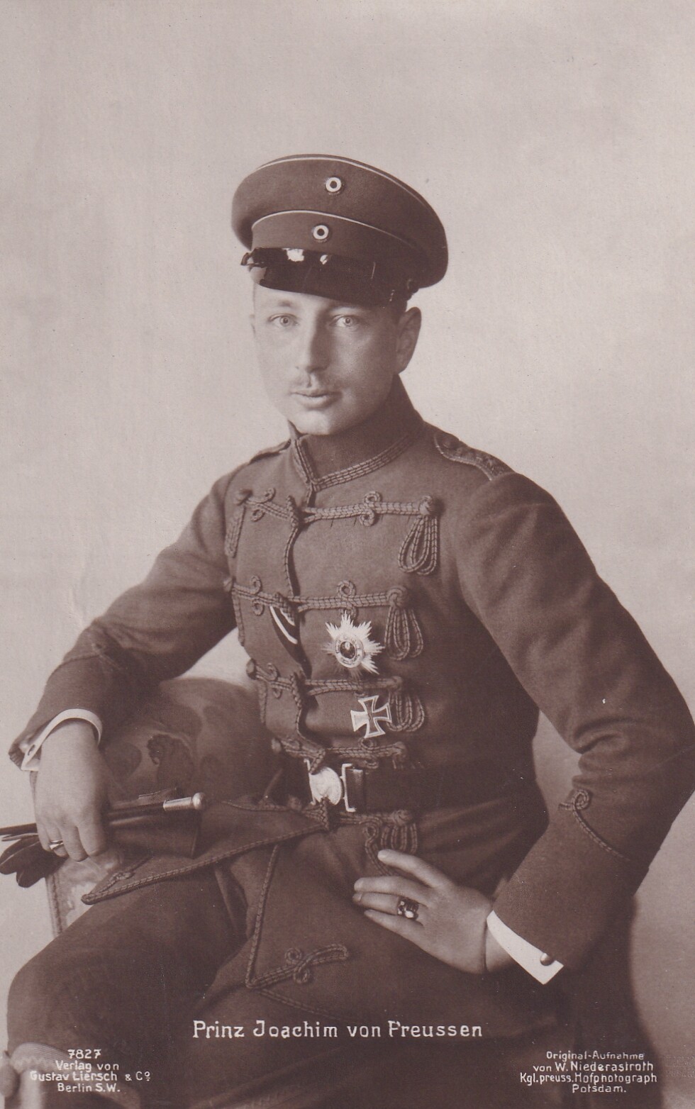 Bildpostkarte mit Foto des Prinzen Joachim von Preußen, 1916 (Schloß Wernigerode GmbH RR-F)