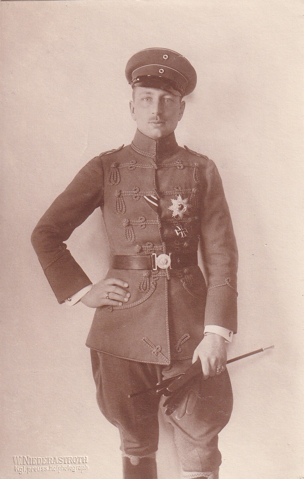 Bildpostkarte mit Foto des Prinzen Joachim von Preußen, um 1916 (Schloß Wernigerode GmbH RR-F)