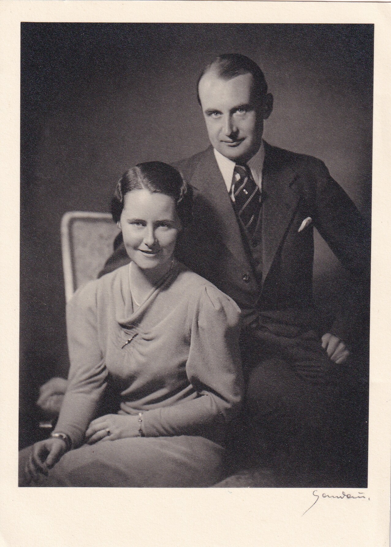 Bildpostkarte mit Foto des Friedrich Günther Prinz von Schwarzburg-Rudolstadt und seiner Frau Sophie, 1938 (Schloß Wernigerode GmbH RR-F)