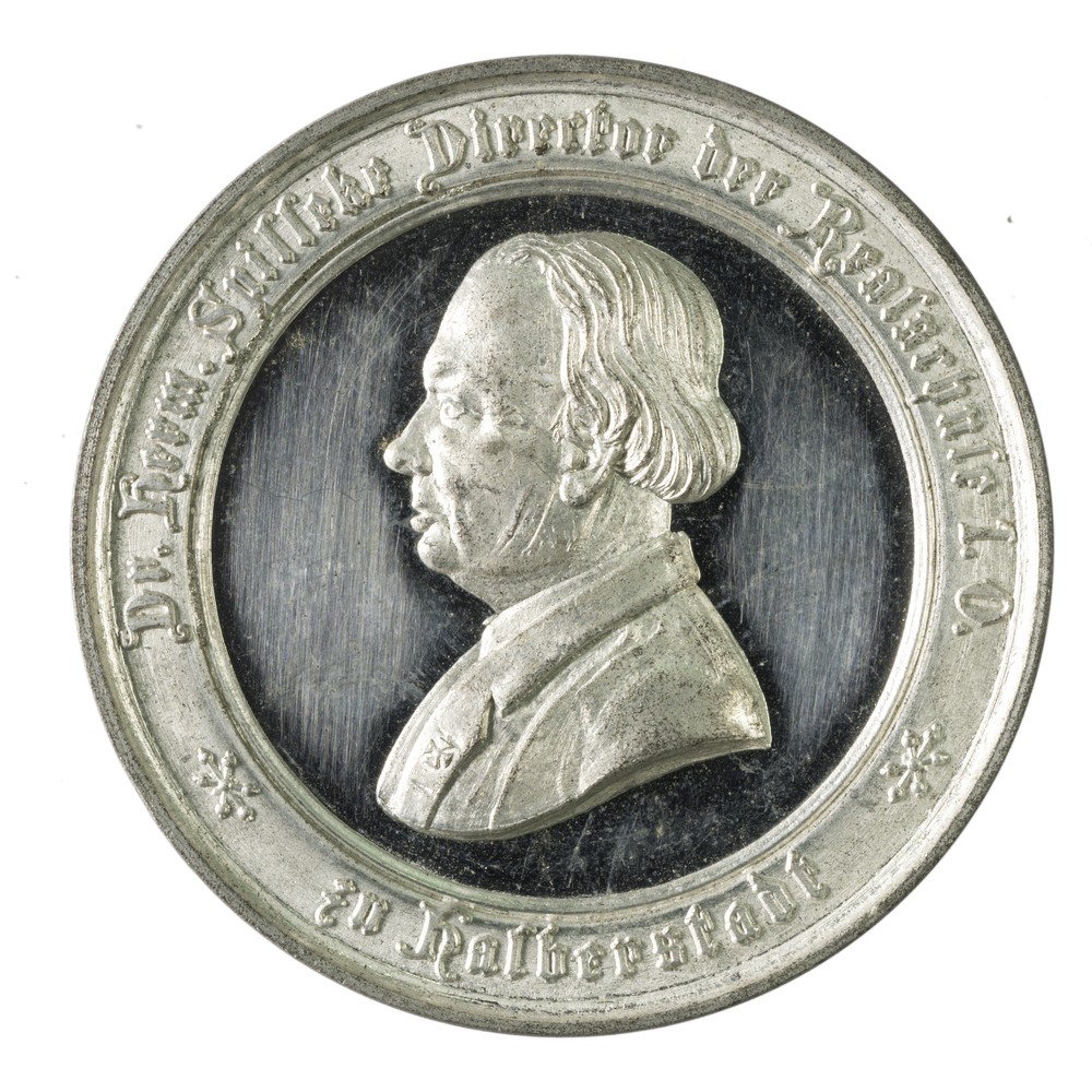 Medaille zum 25-jährigen Direktorenjubiläum von Hermann Spilleke (*1817, † 1885) (Kulturstiftung Sachsen-Anhalt CC BY-NC-SA)