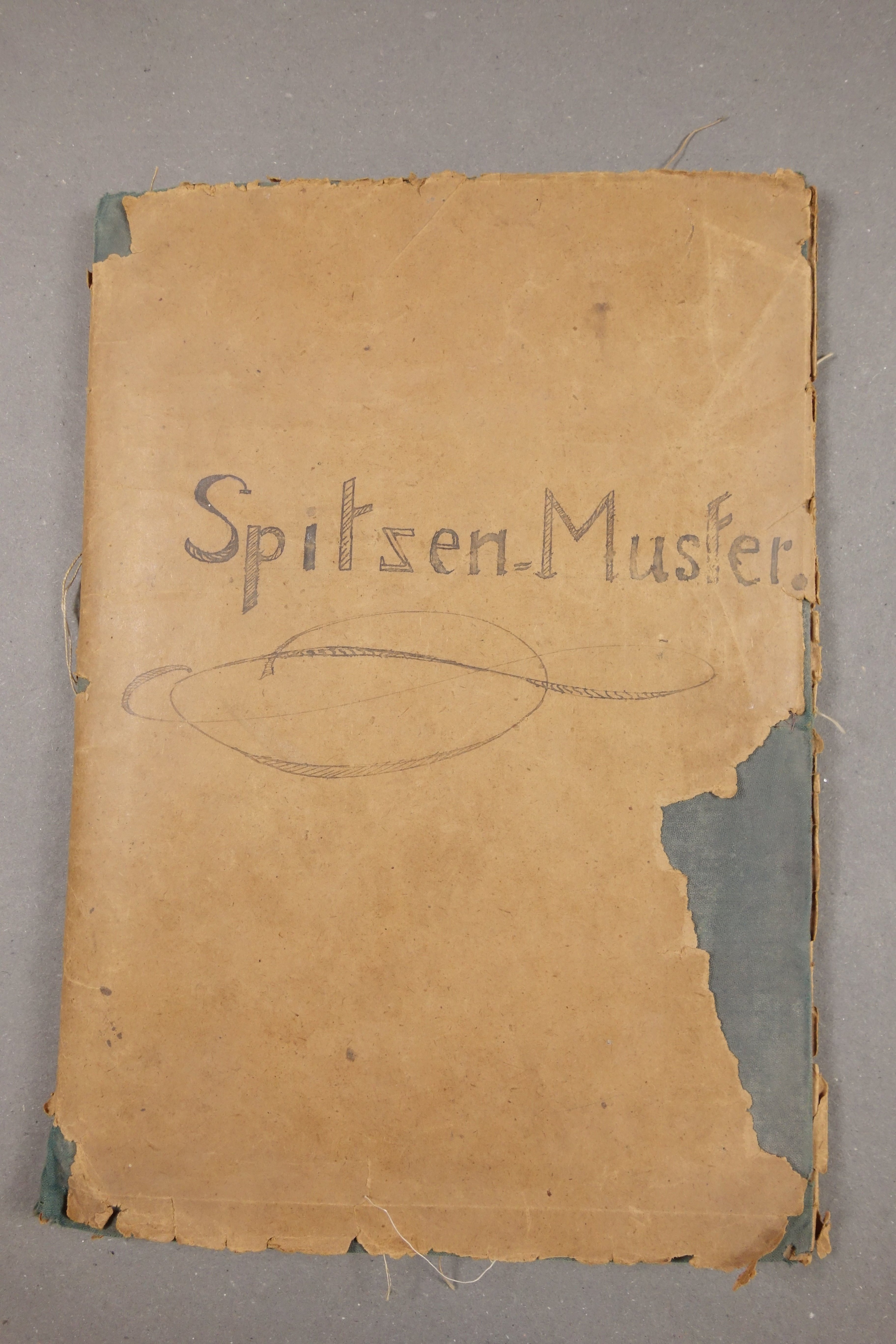 Spitzenmusterbuch (Förder- und Heimatverein Stadt und Kloster Jerichow e.V. CC BY-NC-SA)