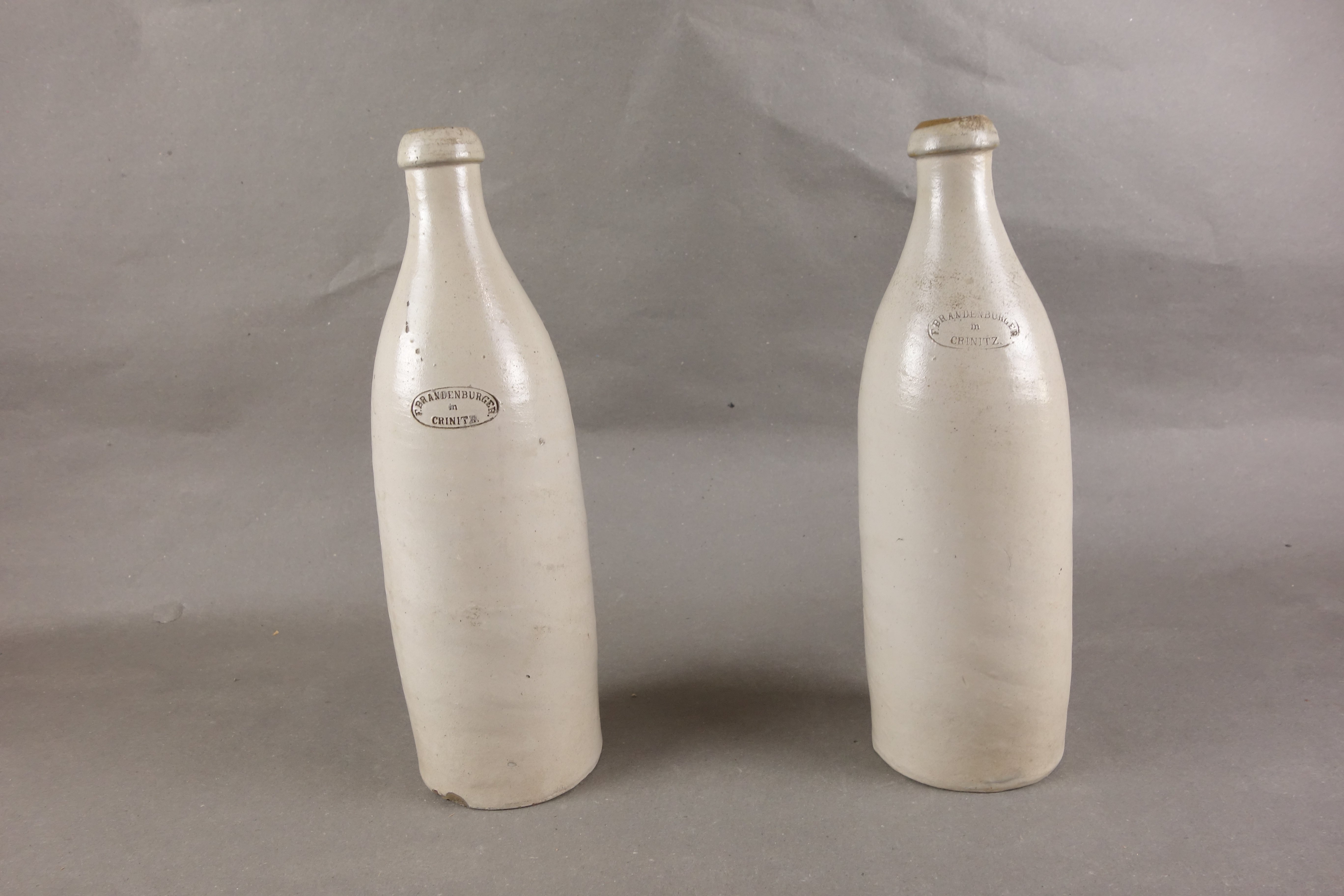 2 Tonflaschen (Förder- und Heimatverein Stadt und Kloster Jerichow e.V. CC BY-NC-SA)