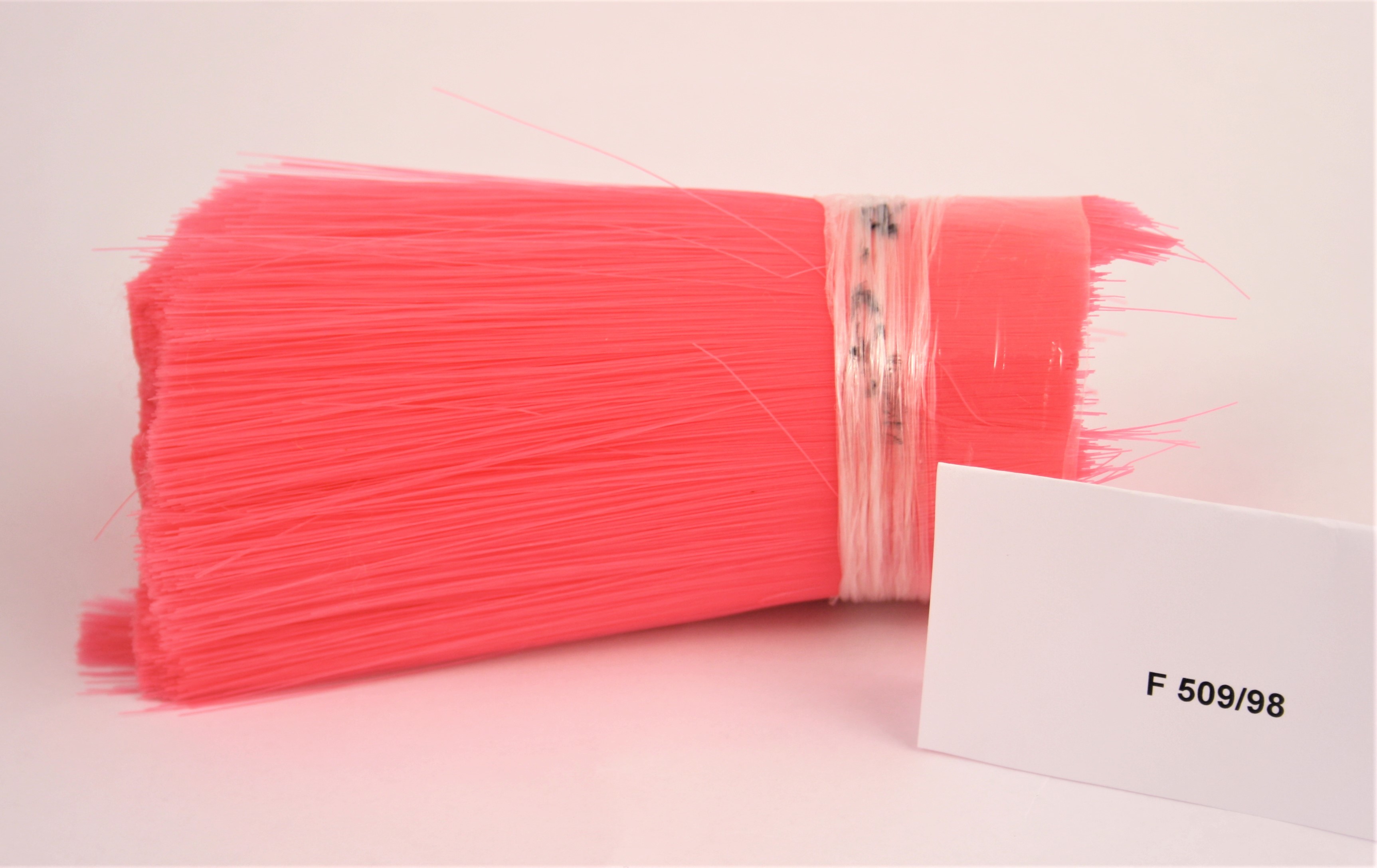 PVC- Borstenbündel, rosa (Industrie- und Filmmuseum Wolfen CC BY-NC-SA)