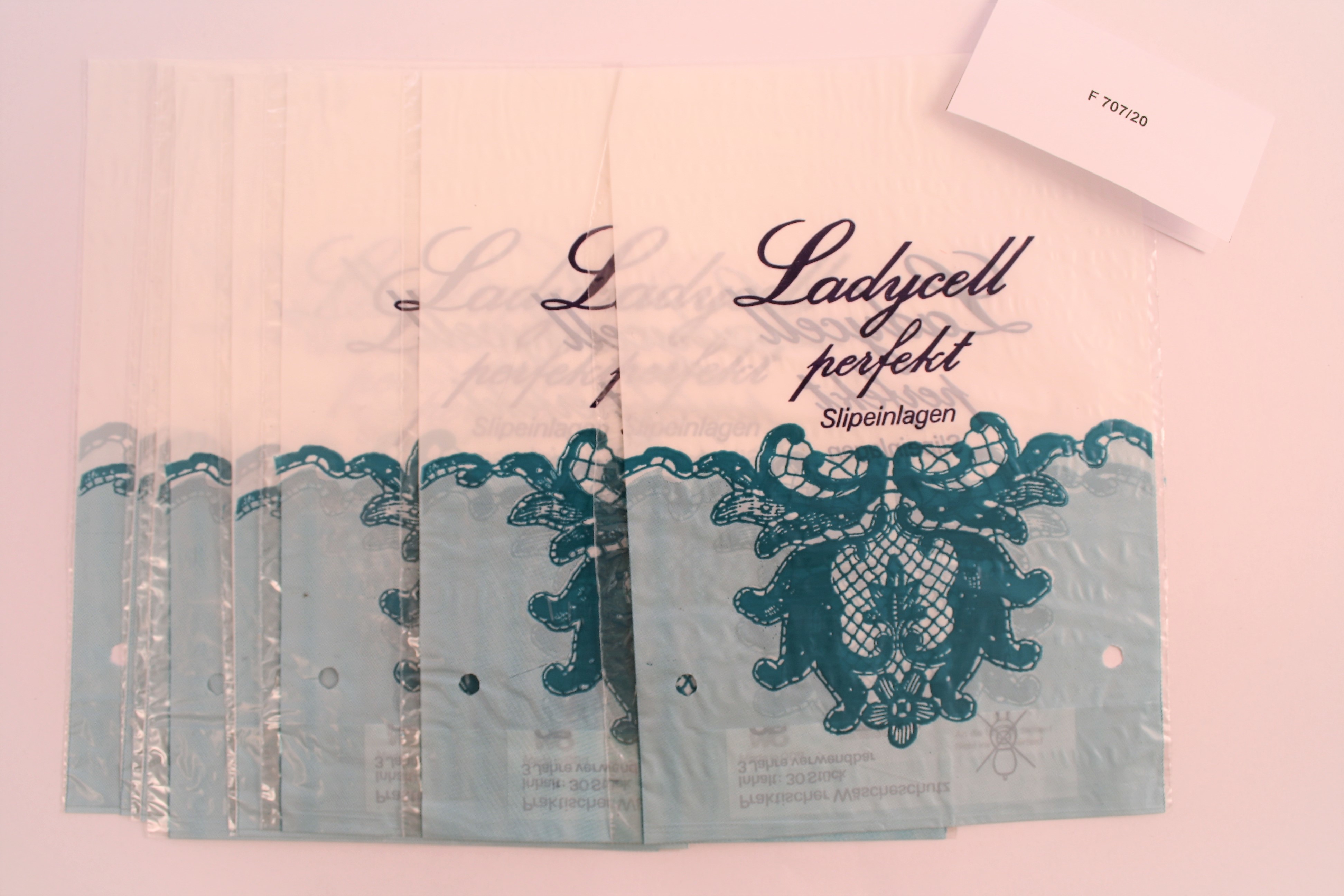 Originalverpackung Ladycell perfekt Slipeinlagen (Industrie- und Filmmuseum Wolfen CC BY-NC-SA)