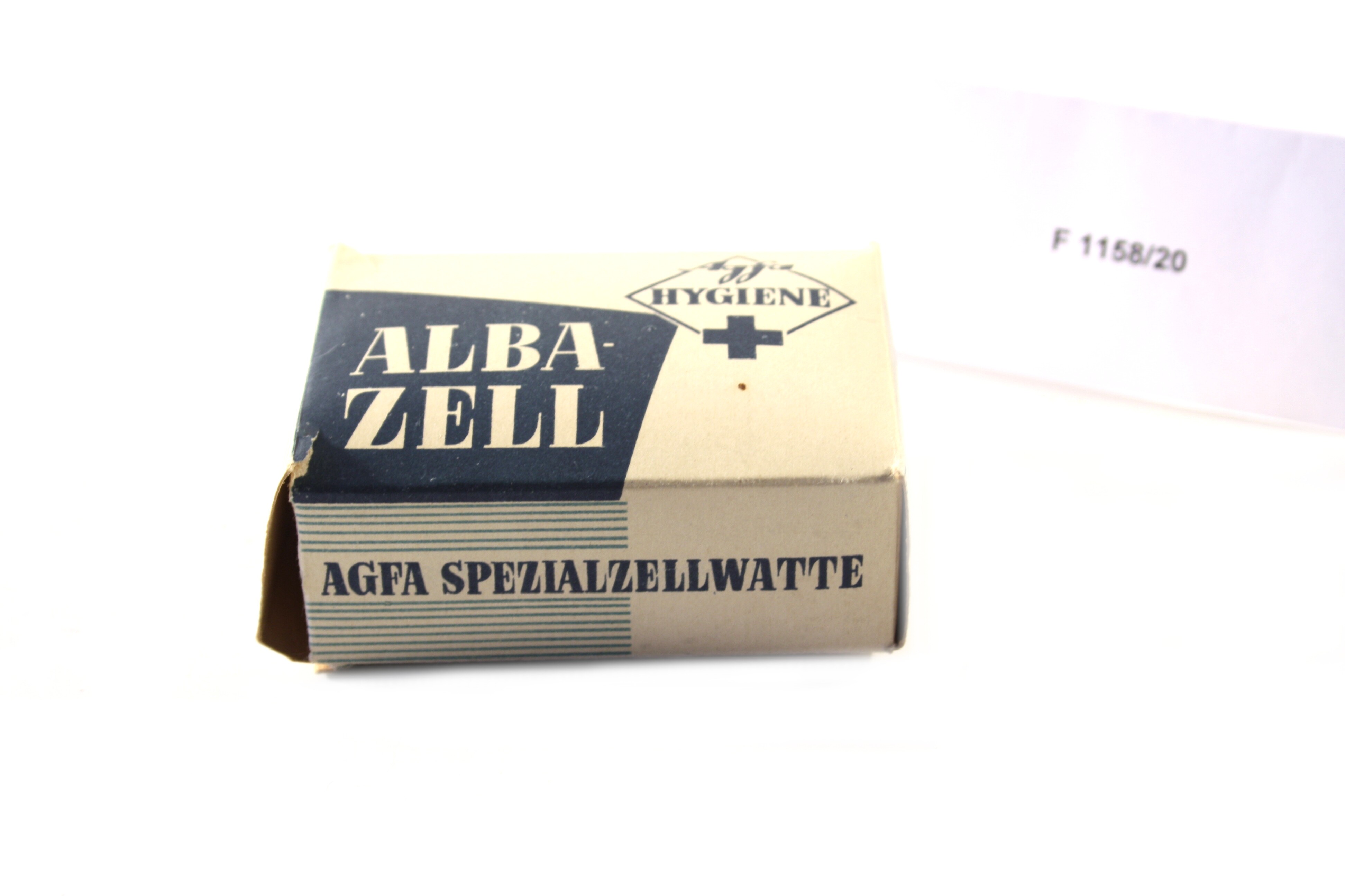 Watte Alba-Zell (Industrie- und Filmmuseum Wolfen CC BY-NC-SA)