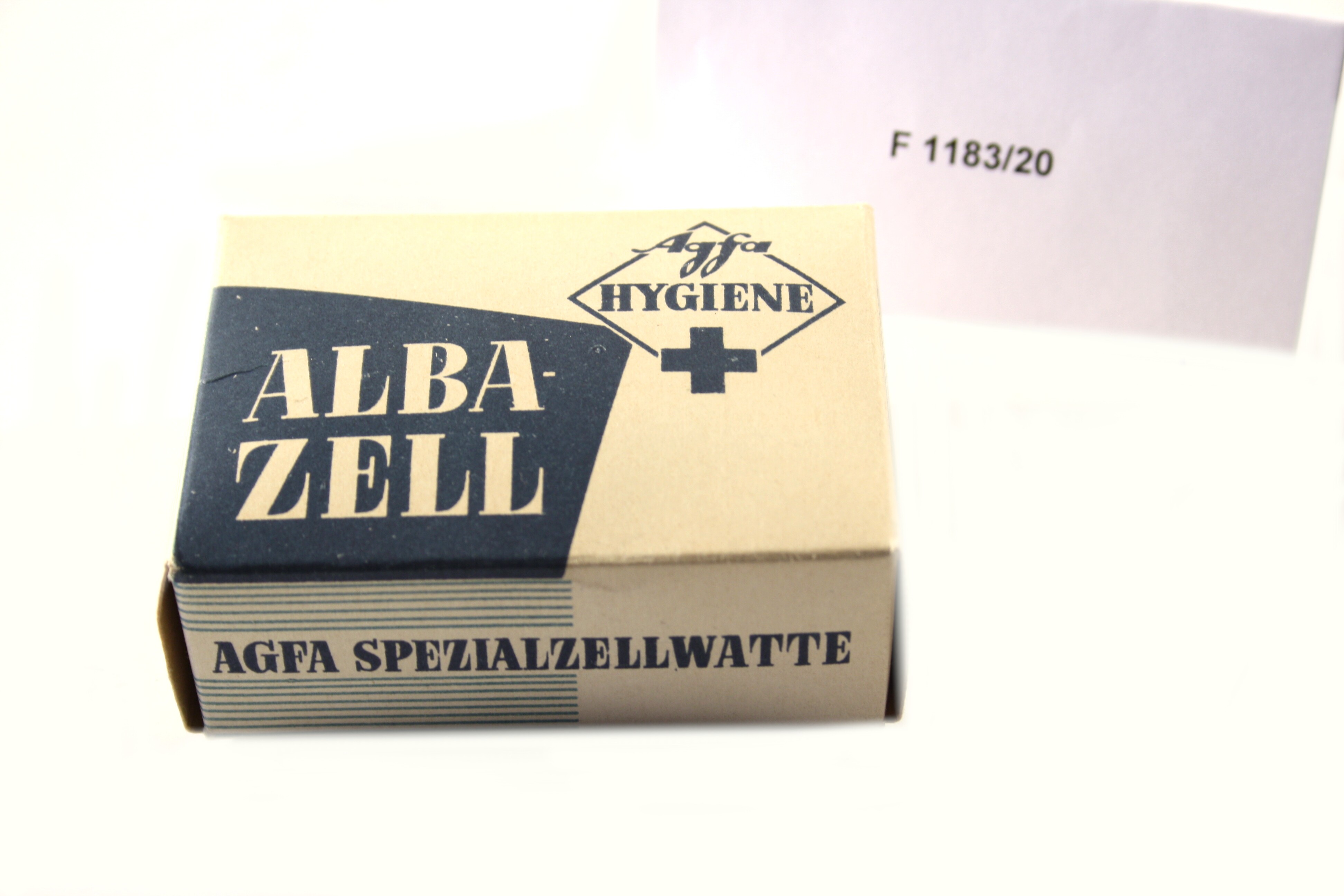 Agfa Spezialzellwatte (Industrie- und Filmmuseum Wolfen CC BY-NC-SA)