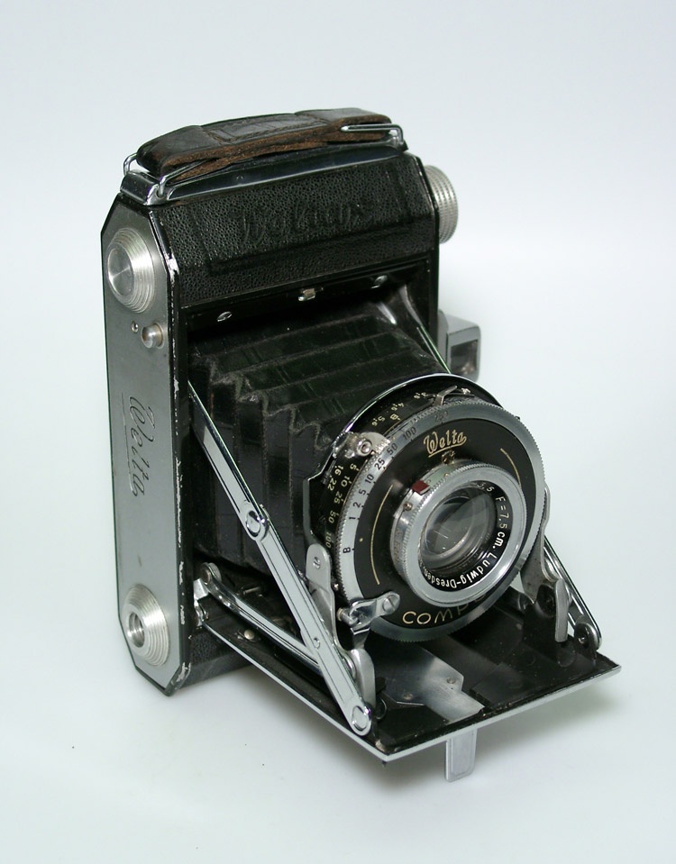 Rollfilmkamera &quot;Weltax&quot; (Industrie- und Filmmuseum Wolfen CC BY-NC-SA)
