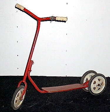 Kinderroller (Fahrzeugmuseum Staßfurt CC BY-NC-SA)