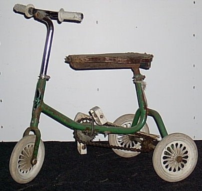 Dreirad (Fahrzeugmuseum Staßfurt CC BY-NC-SA)