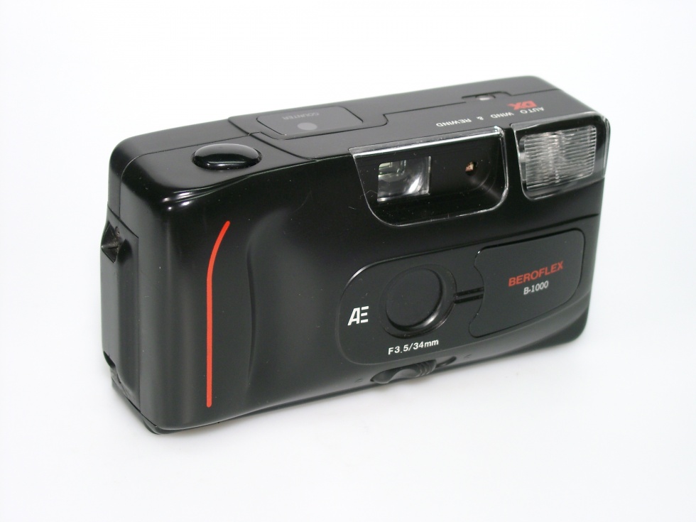 Kleinbildkamera &quot;Beroflex B 1000&quot; (Industrie- und Filmmuseum Wolfen CC BY-NC-SA)