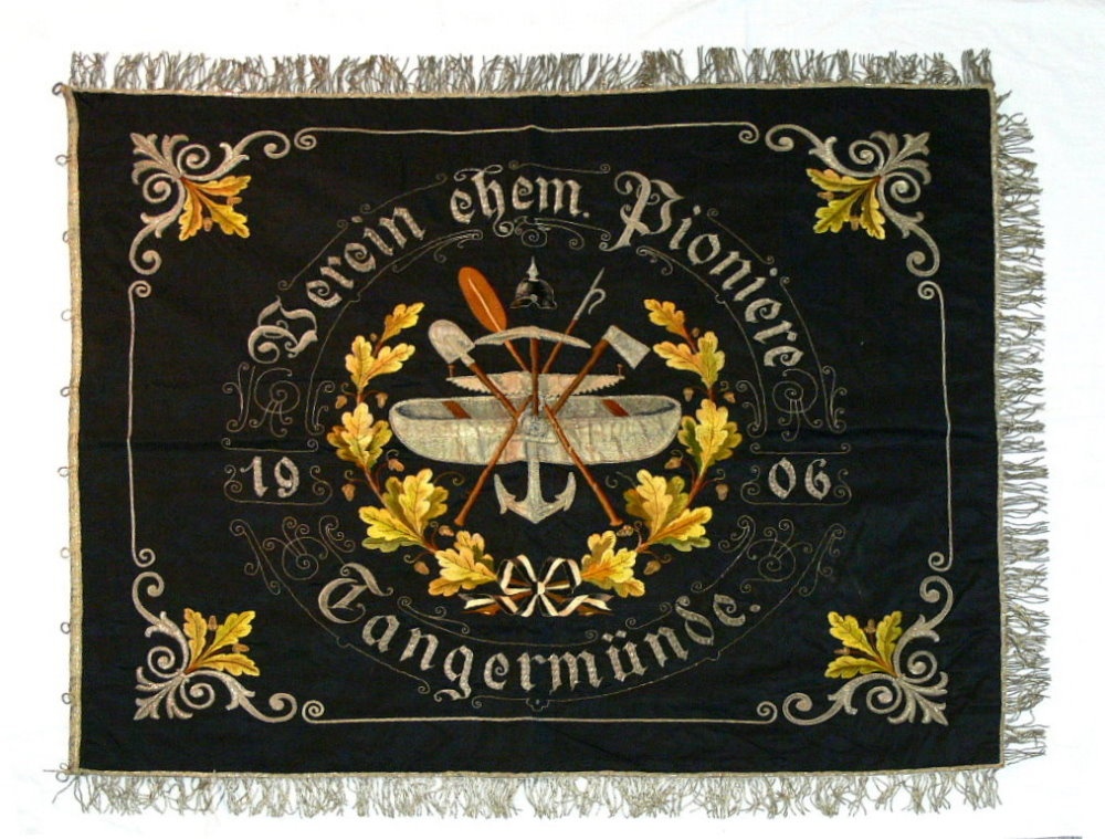 Fahne des Tangermünder Vereins ehemaliger Pioniere und Verkehrstruppen (Museumsverband Sachsen-Anhalt CC BY-NC-SA)