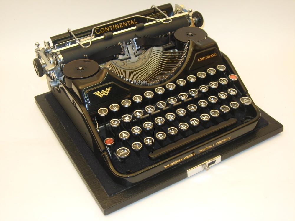 Schreibmaschine Continental (Kreismuseum Bitterfeld CC BY-NC-SA)