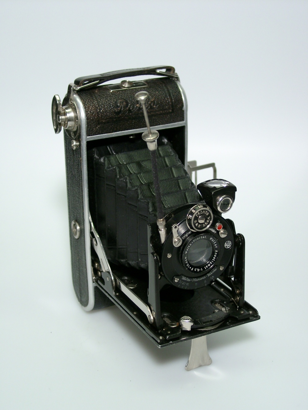 Rollfilmkamera &quot;Perle&quot; (Industrie- und Filmmuseum Wolfen CC BY-NC-SA)