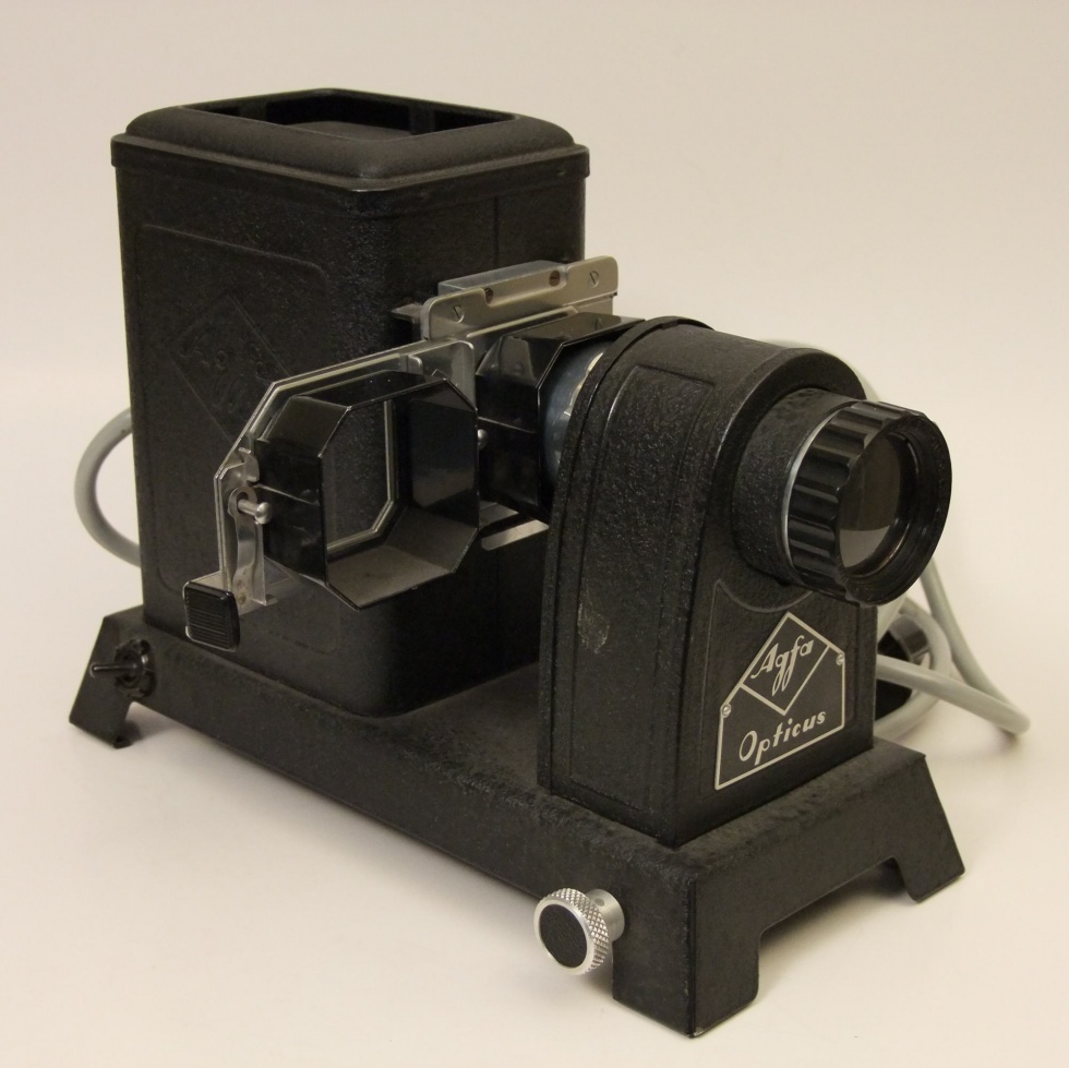 Diaprojektor &quot;Agfa Opticus&quot; (Industrie- und Filmmuseum Wolfen CC BY-NC-SA)