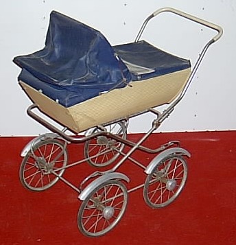 Puppenwagen (Fahrzeugmuseum Staßfurt CC BY-NC-SA)