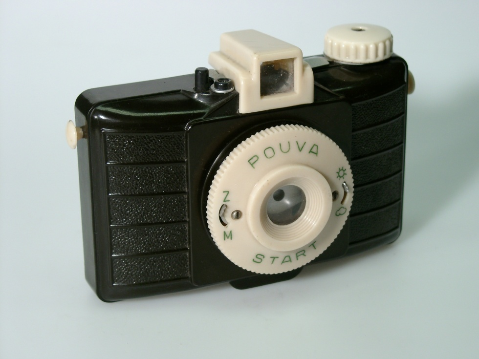 Rollfilmkamera &quot;Pouva Start&quot; (Industrie- und Filmmuseum Wolfen CC BY-NC-SA)