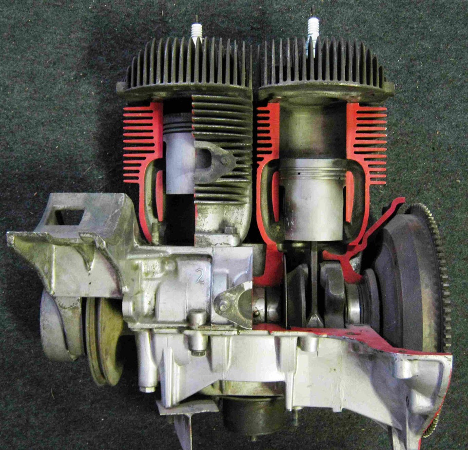 PKW Trabant 601 Schnittmodell Motor (Fahrzeugmuseum Staßfurt CC BY-NC-SA)