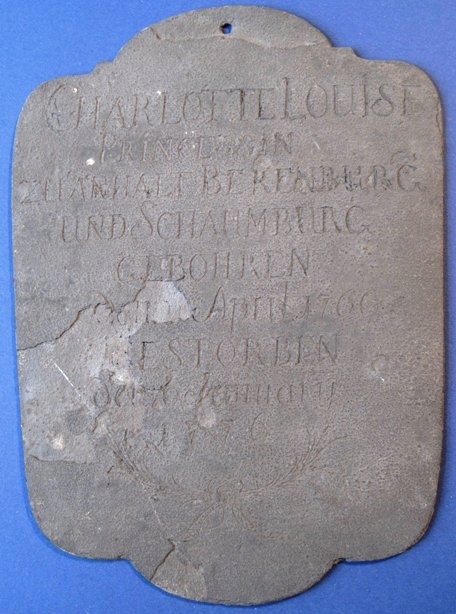 Sargplatte Charlotte Louise Prinzessin zu Anhalt-Bernburg (Museum Schloss Bernburg CC BY-NC-SA)