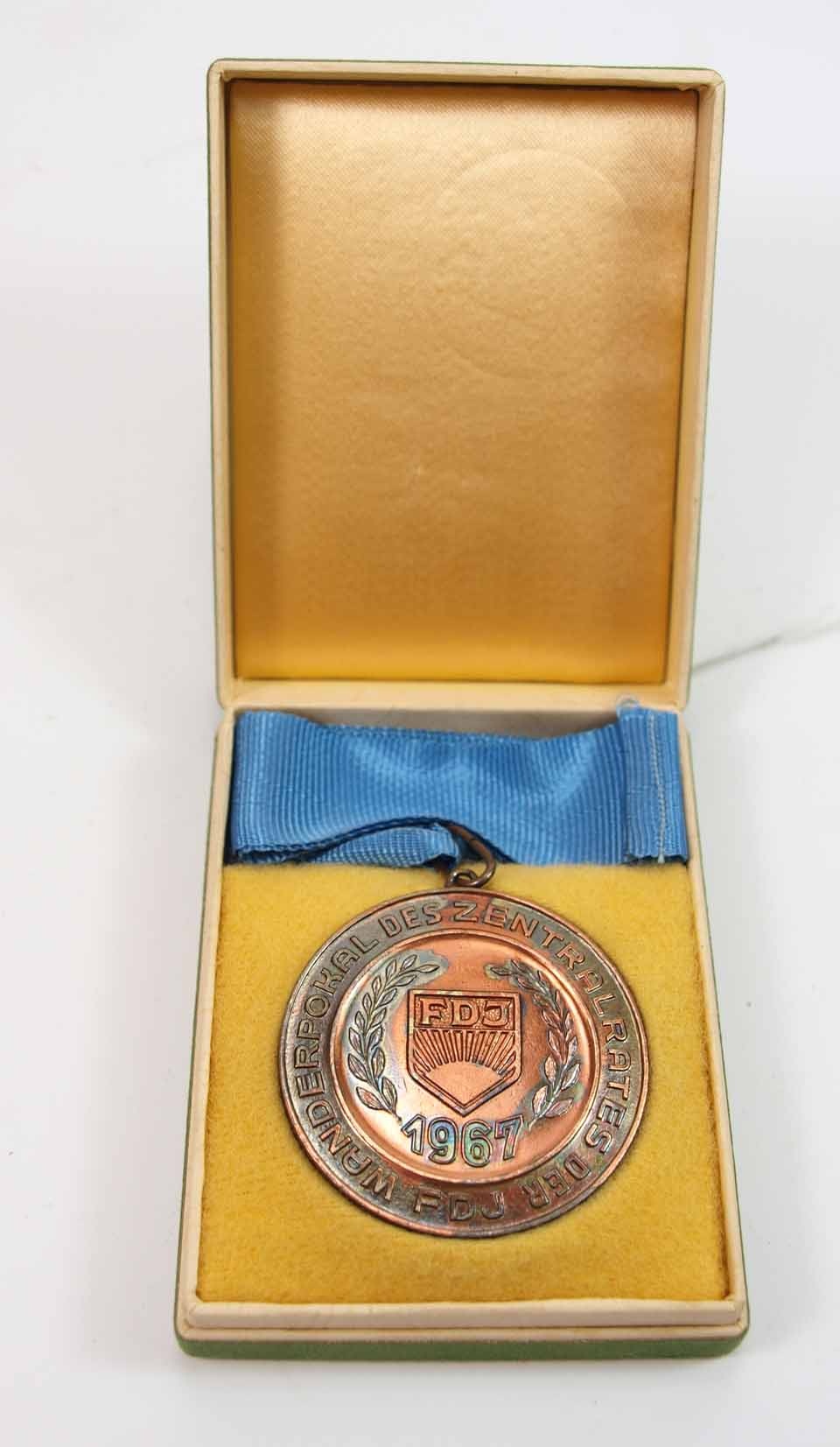 Medaille Wanderpokal der FDJ, Hallenhandball der Jugend in Eisenach 1967 (Museum Weißenfels - Schloss Neu-Augustusburg CC BY-NC-SA)