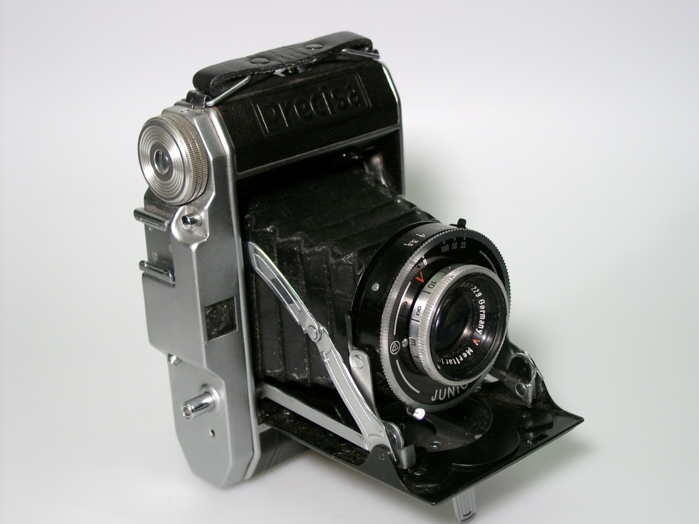 Rollfilmkamera &quot;Precisa&quot; (Industrie- und Filmmuseum Wolfen CC BY-NC-SA)