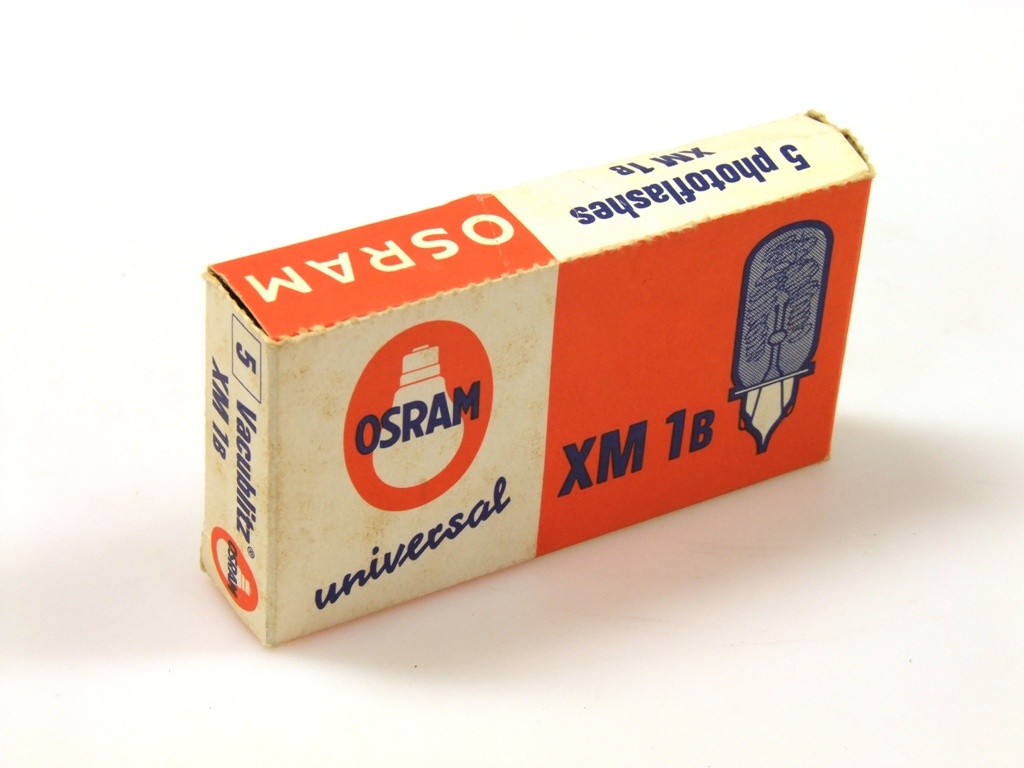 Osram Blitzlampen Vacublitz XM 1 B (Industrie- und Filmmuseum Wolfen CC BY-NC-SA)