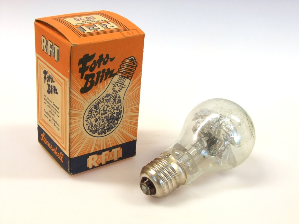 Blitzlampe RFT DF 20 (Industrie- und Filmmuseum Wolfen CC BY-NC-SA)