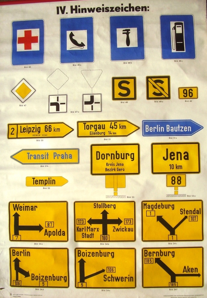 Leinwand IV für Hinweiszeichen für den Straßenverkehr in der DDR (Fahrzeugmuseum Staßfurt CC BY-NC-SA)