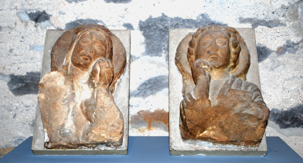 Sandsteinplastiken - Maria und Johannes d. T. (Kulturhistorisches Museum Schloss Merseburg CC BY-NC-SA)