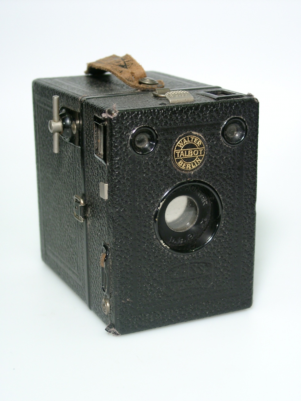 Rollfilmkamera &quot;Zeiss Ikon Box Tengor 54/15&quot; (Industrie- und Filmmuseum Wolfen CC BY-NC-SA)
