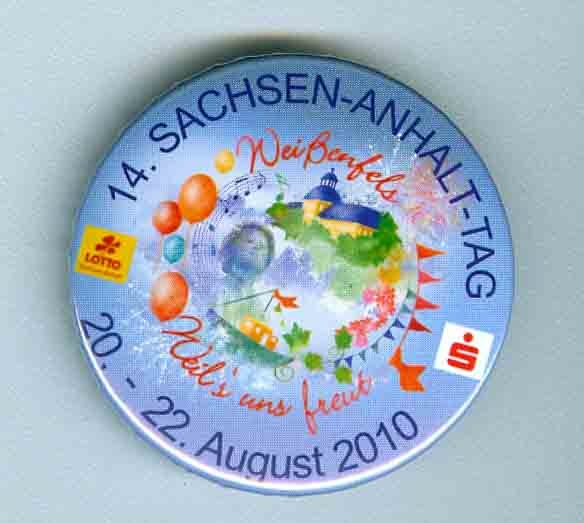 Veranstaltungsabzeichen zum 14. Sachsen-Anhalt-Tag 2010 in Weißenfels (Museum Weißenfels - Schloss Neu-Augustusburg CC BY-NC-SA)