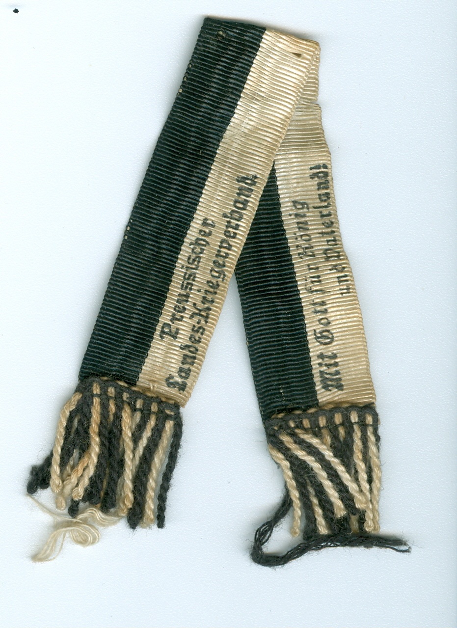 Mitgliedsabzeichen, Band, Preussischer Landes-Kriegerverband, 1. Hälfte 20. Jahrhundert (Museum Weißenfels - Schloss Neu-Augustusburg CC BY-NC-SA)