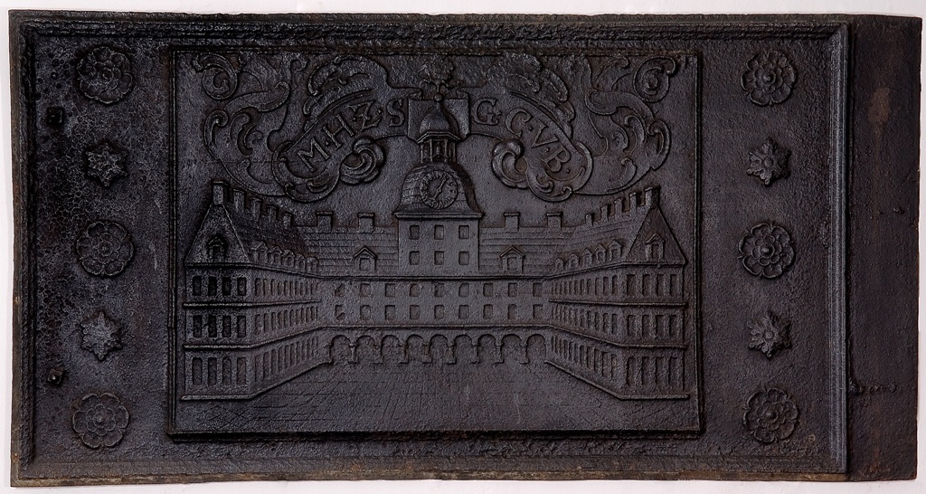Ofenplatte mit der Darstellung von Schloß Moritzburg mit Ehrenhof (Museum Schloss Moritzburg Zeitz CC BY-NC-SA)