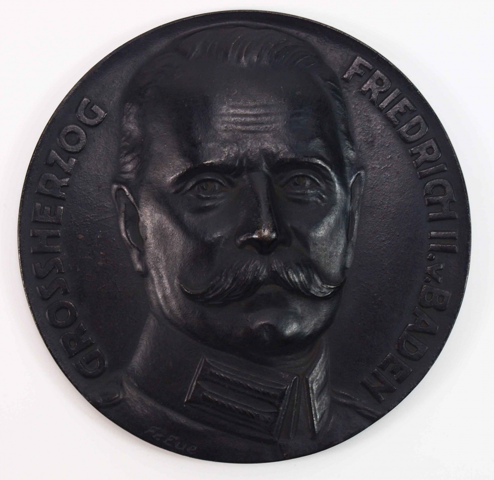 Plakette aus Eisenkunstguss mit Portrait von Großherzog Friedrich II. von Baden, 1914-1916, 1. Weltkrieg (Museum Weißenfels - Schloss Neu-Augustusburg CC BY-NC-SA)