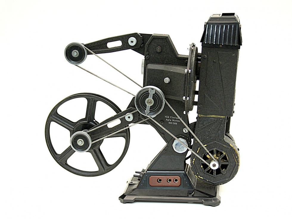 Schmalfilmprojektor &quot;Pathè Model B - 200B&quot; (Industrie- und Filmmuseum Wolfen CC BY-NC-SA)