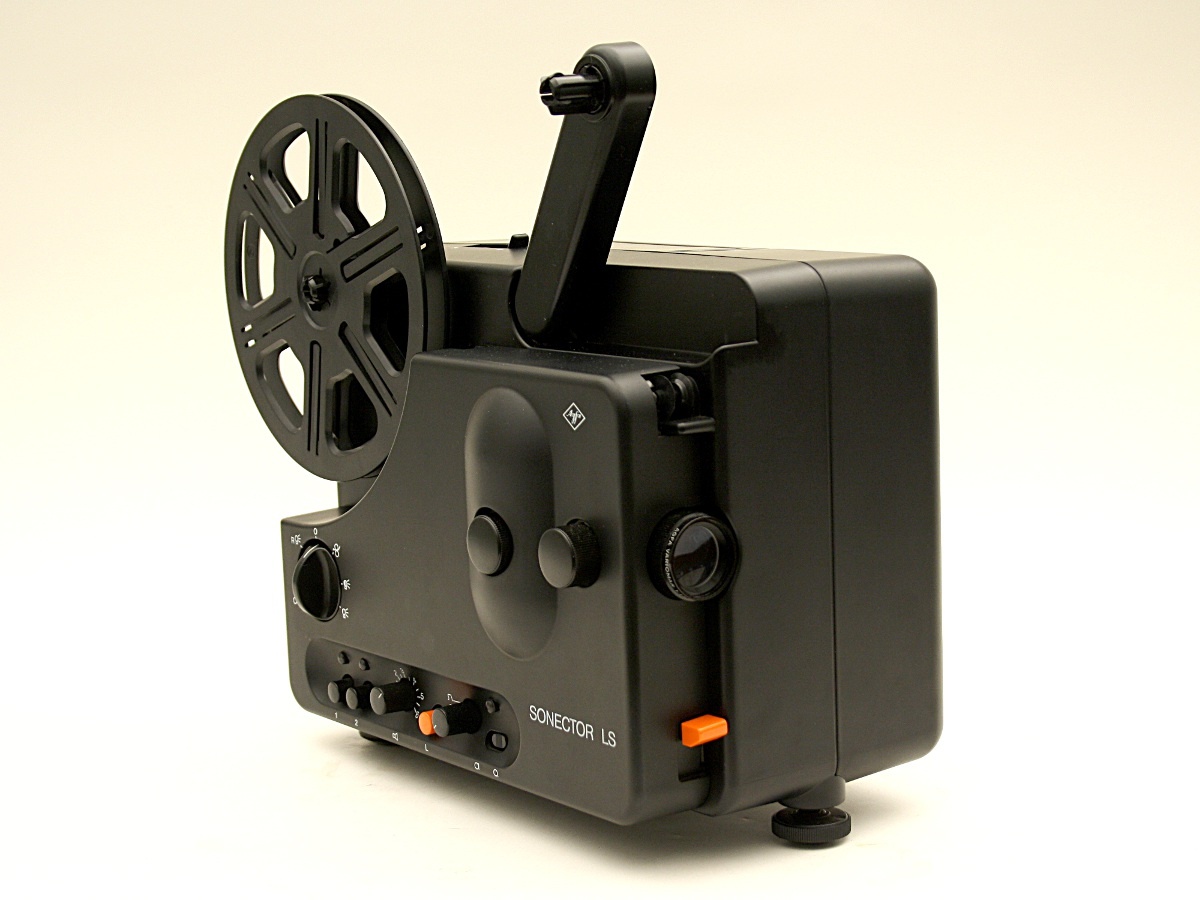 Schmalfilmprojektor &quot;Agfa Sonector LS&quot; (Industrie- und Filmmuseum Wolfen CC BY-NC-SA)