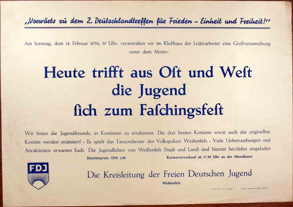 Plakat/Kultur/Propaganda &quot;Heute trifft aus Ost und West ...&quot;, DDR, Weißenfels 1954 (Museum Weißenfels - Schloss Neu-Augustusburg CC BY-NC-SA)