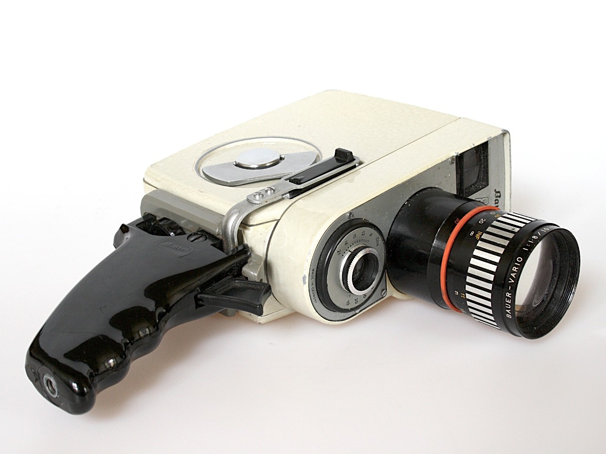Schmalfilmkamera &quot;Bauer 88 K automatic&quot; (Industrie- und Filmmuseum Wolfen CC BY-NC-SA)