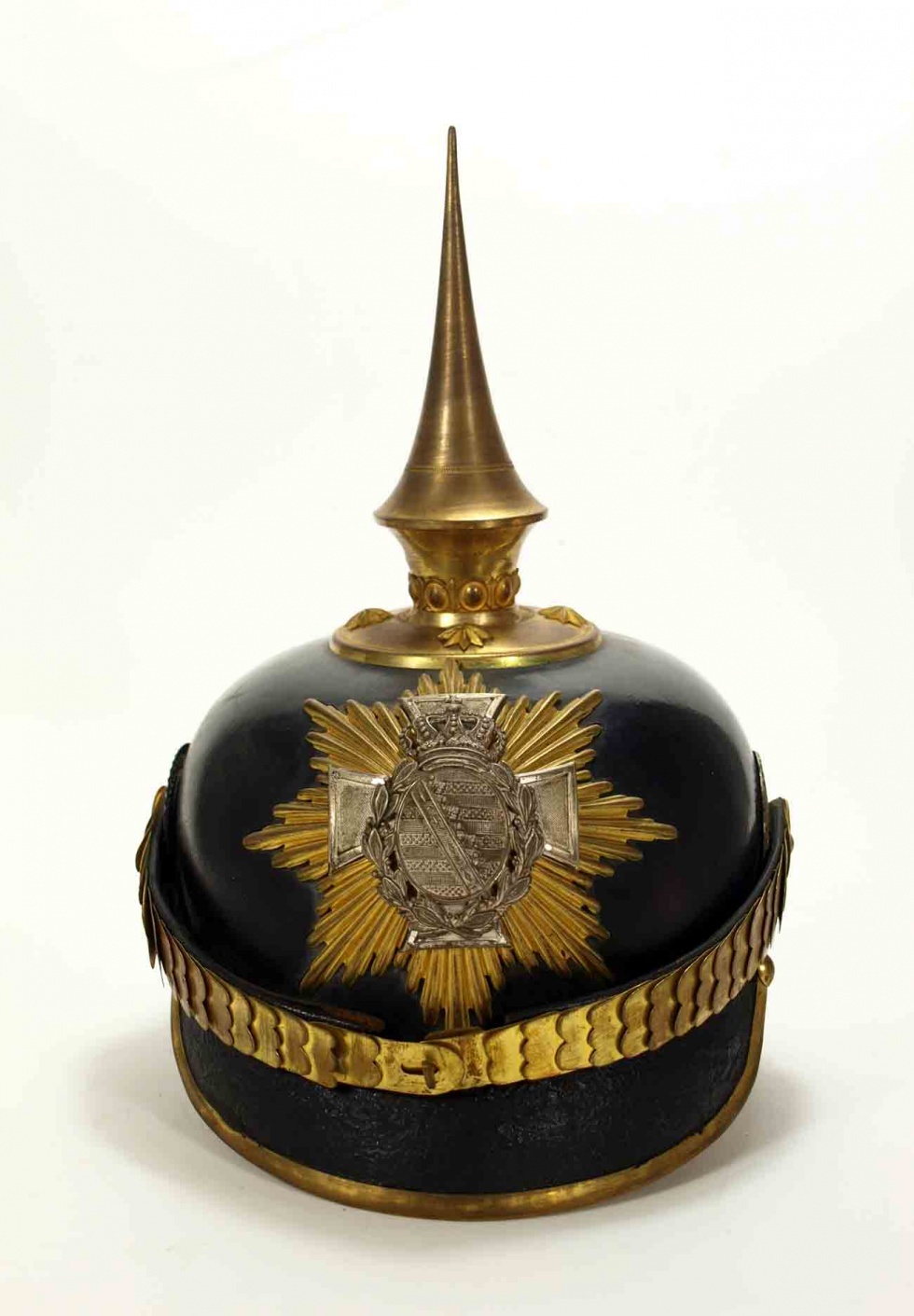 Helm für Landwehroffiziere (Pickelhaube), Sachsen, Ende 19. Jahrhundert (Museum Weißenfels - Schloss Neu-Augustusburg CC BY-NC-SA)