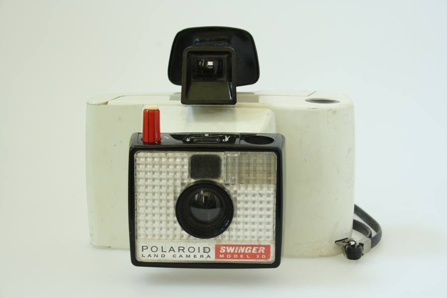 Polaroid Swinger Model 20 (Industrie- und Filmmuseum Wolfen CC BY-NC-SA)