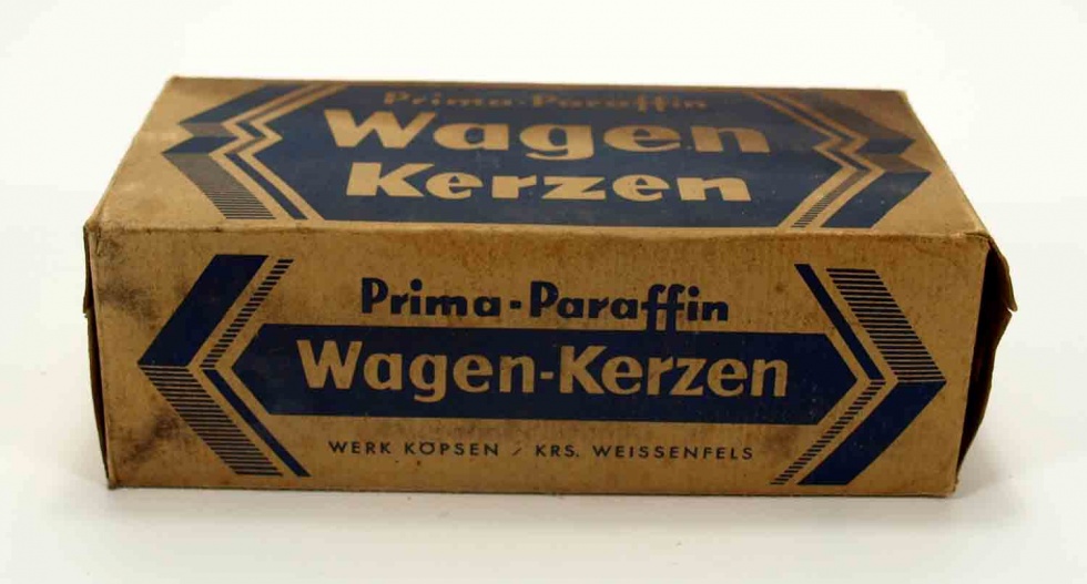 Paraffin Wagen-Kerzen, Werk Köpsen, Landkreis Weißenfels, um 1950 (Museum Weißenfels - Schloss Neu-Augustusburg CC BY-NC-SA)
