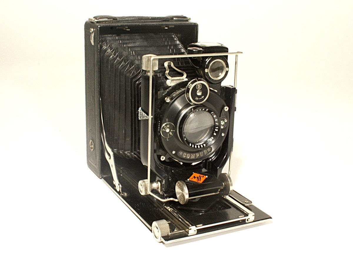 Plattenkamera &quot;Agfa Isolar 408&quot; (Planfilmkamera) (Industrie- und Filmmuseum Wolfen CC BY-NC-SA)