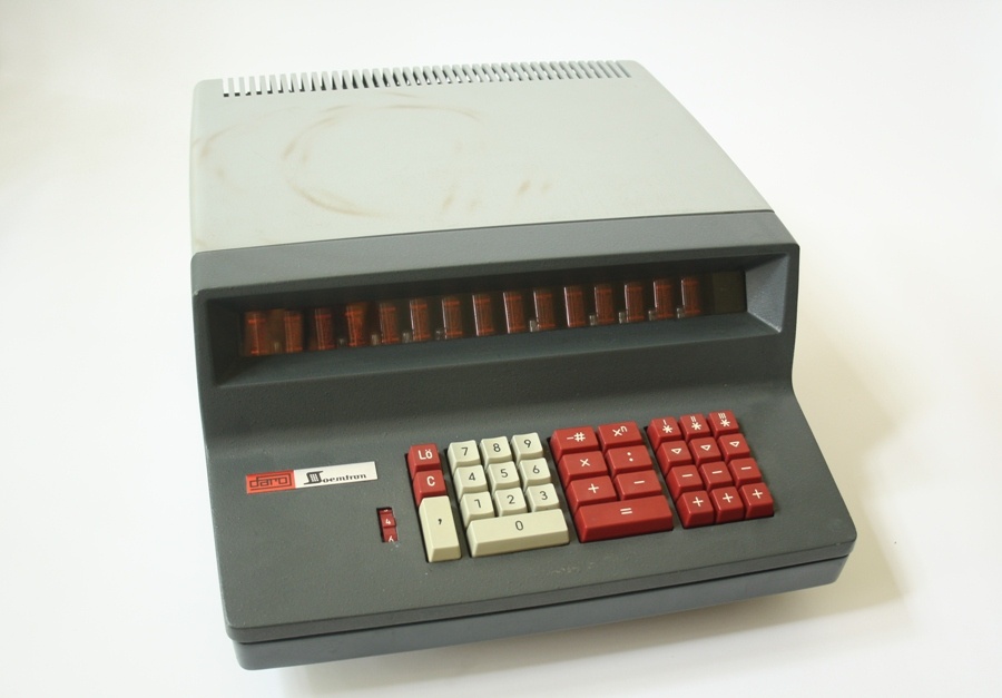 Elektronischer Tischrechenapparat daro Soemtron 220 (Industrie- und Filmmuseum Wolfen CC BY-NC-SA)